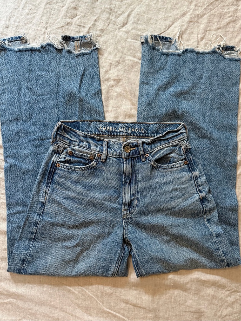 American Eagle Medium Wash Super High-Ruse Baggy Wide Leg Jeans